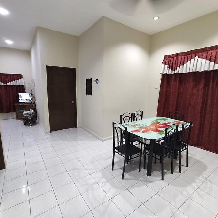 Homestay Selinsing Simpang Ampat Semanggol Exteriér fotografie