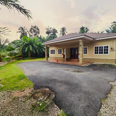 Homestay Selinsing Simpang Ampat Semanggol Exteriér fotografie