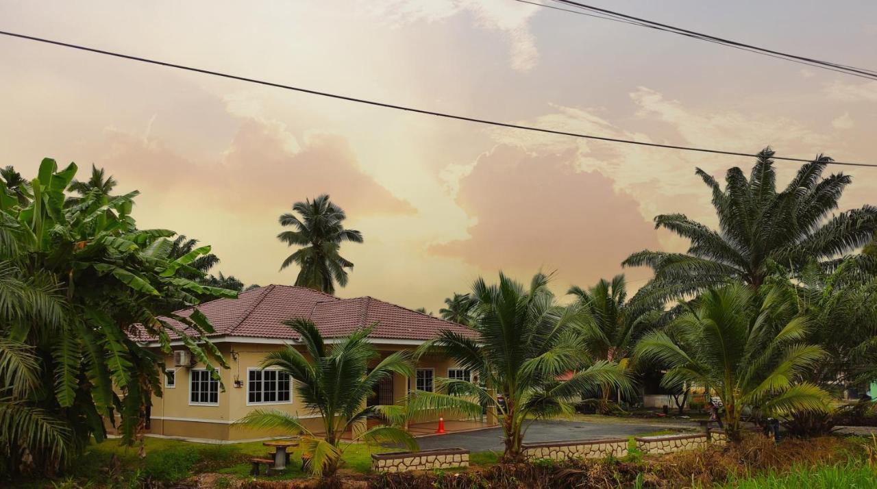 Homestay Selinsing Simpang Ampat Semanggol Exteriér fotografie